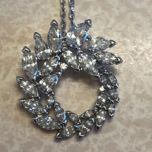 NWOT Swarovski Louison Marquise Wreath Pendant